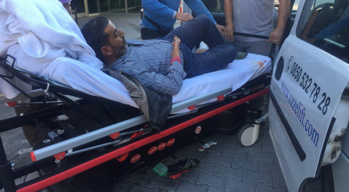 Çim biçerken ayak parmaklarını kesti