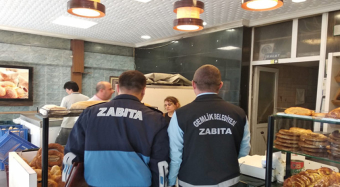 Zabıta ekiplerinden fiyat ve gramaj denetimi