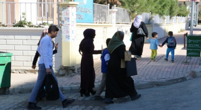 Okulda çorba içen 60 öğrenci zehirlendi