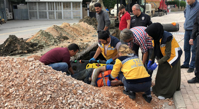 Bursa'da bir işçi göçük altında kaldı