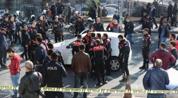 Diyarbakır'da adliye çıkışında silahlı saldırı!