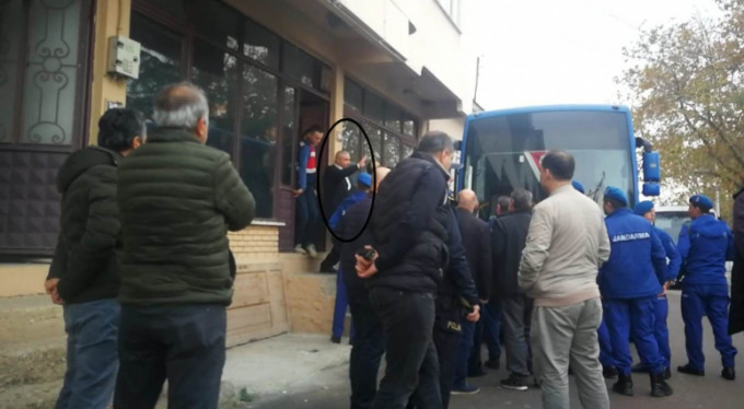 Cinayet hükümlüsü ölen annesi için geldi