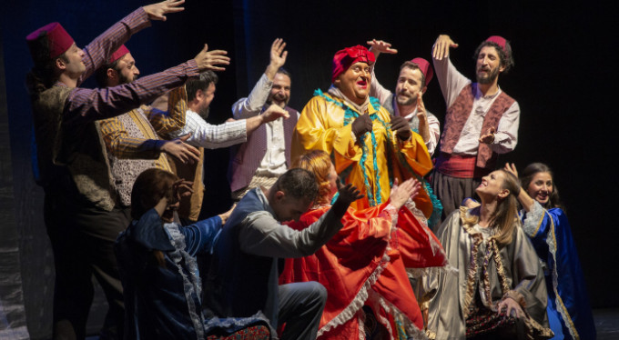 Tiyatro rüzg&acirc;rı Görükle'de esiyor