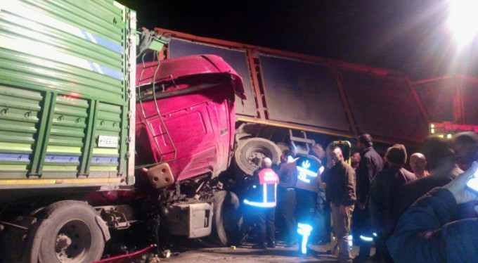 Bursa'da feci kaza! 3 yaralı...