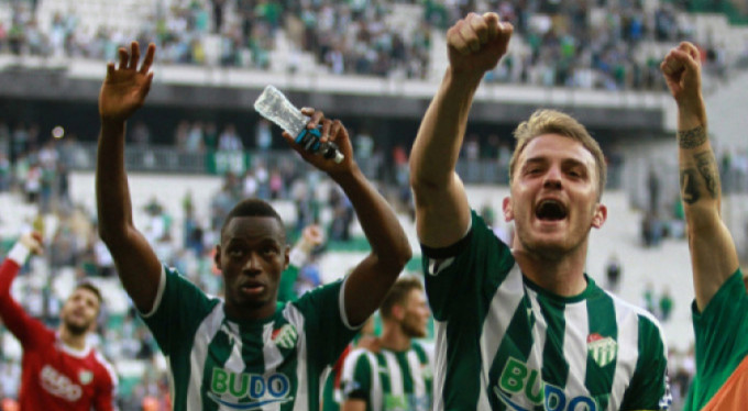 Timsah Ege'de 3 puan avında!