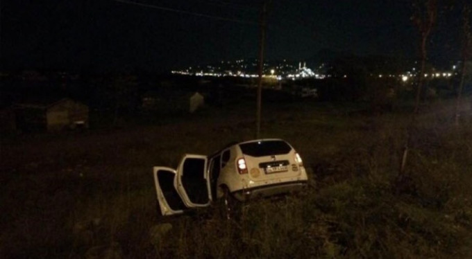 Dur ihtarına uymayan sürücü polislere çarparak kaçtı: 1 şehit