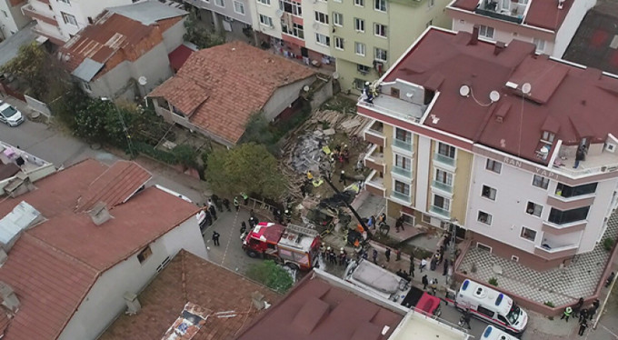 Sancaktepe'de askeri helikopterin düştüğü sokak havadan görüntülendi