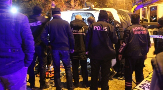 Göreve giden polis aracı ile otomobil çarpıştı:1 şehit, 4 yaralı