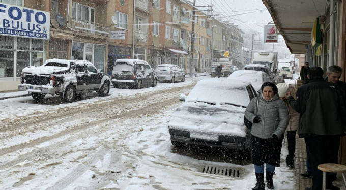 Bursa beyaza büründü!