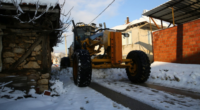 Bursa'da karla mücadele!