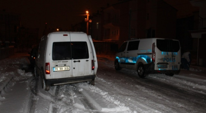 Arkadaşını kalbinden bıçakladı!