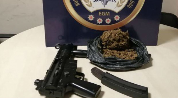 Bursa'da hareketli saatler! Gözaltılar var...