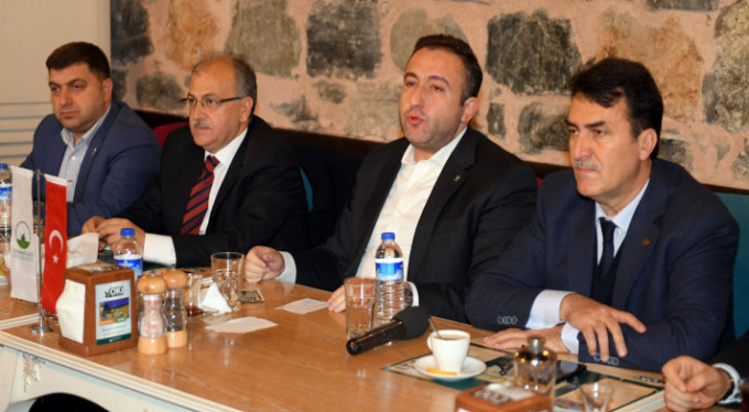 AK Parti'den birlik mesajı!