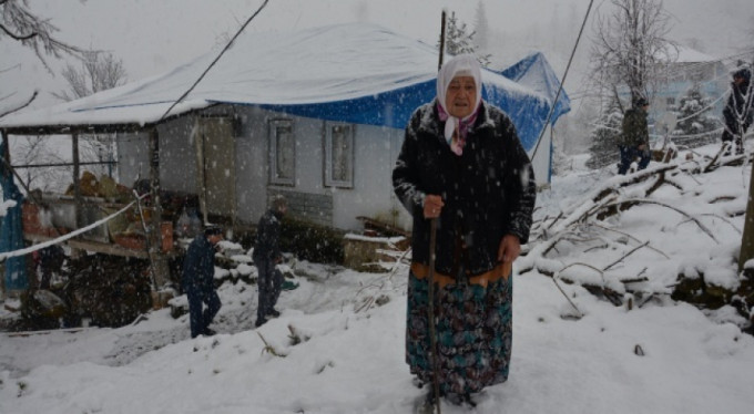 Ordu'da fırtına yıktı geçti