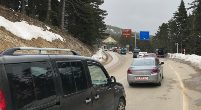 Uludağ yolunda 2.5 kilometrelik trafik!