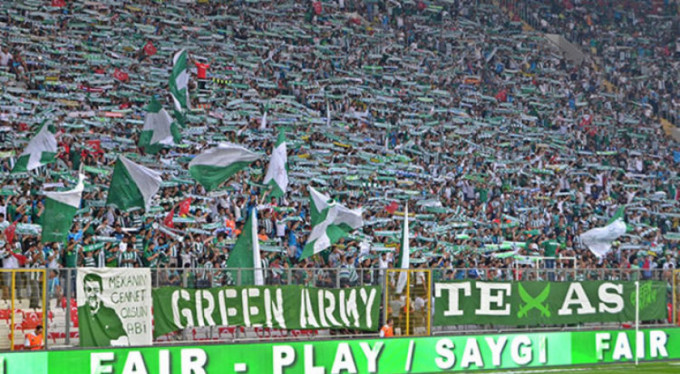 Bursaspor taraftarı Afrika'ya "bir yudum su" olmaya gidiyor