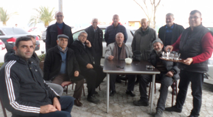 Mudanya'da emeklilere ücretsiz çay