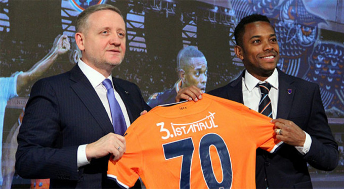 Medipol Başakşehir gücüne güç kattı