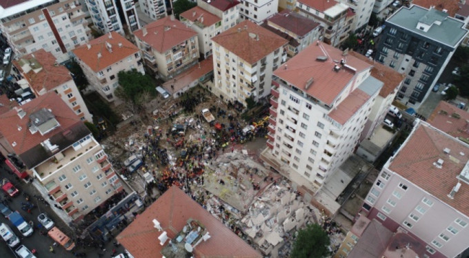 İstanbul Valiliği açıkladı: 3 kişi hayatını kaybetti, 12 yaralı