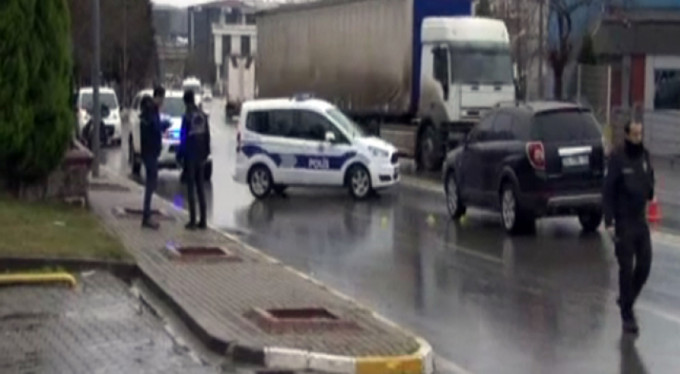 Banka girişinde gaspçı dehşeti!