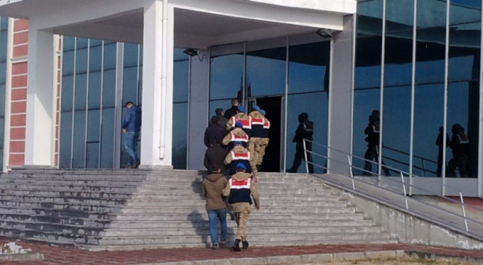 8 ilde terör operasyonu! 10 şüpheli...