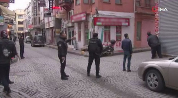 Gece kulübünde silah sesleri!