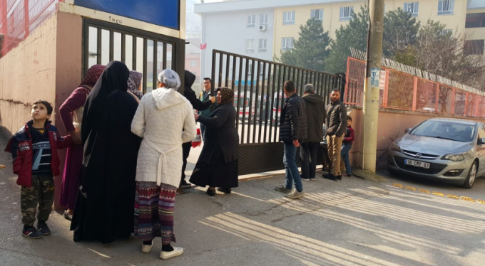 Bursa'da öğrencilerin şakası hastanede bitti!