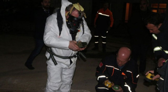 Esrarengiz koku alarmı: 11 kişi...