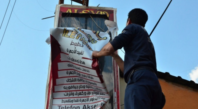 Yabancı tabelalar tek tek söküldü!