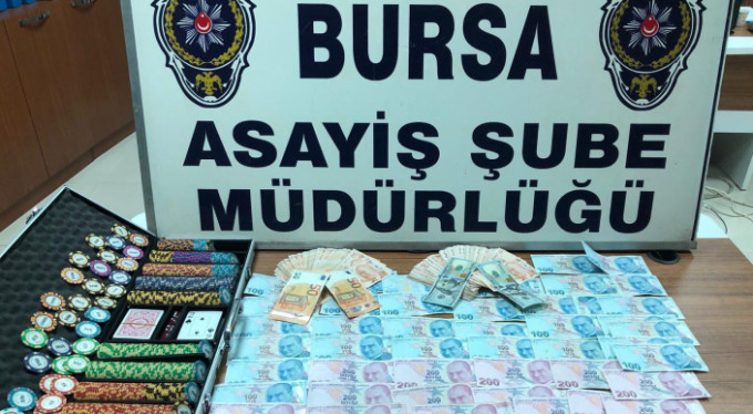 Bursa'da kumar baskını!