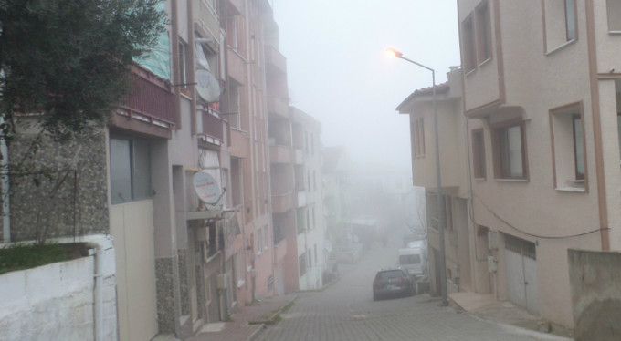 Bursa'nın o ilçesi sis altında!