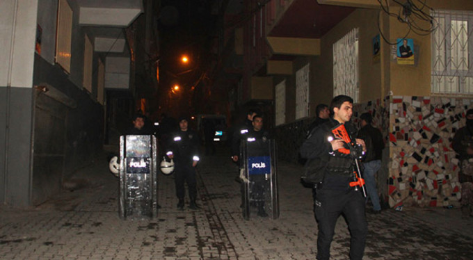 Komşu kavgasında kan aktı!