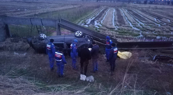 Hız facia getirdi: 2 ölü 3 ağır yaralı