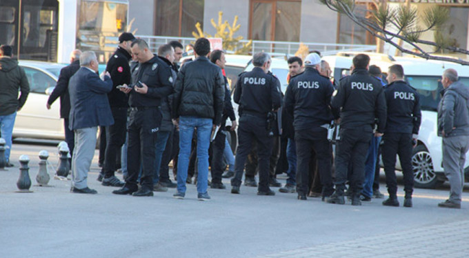 İki aile hastaneyi savaş alanına çevirdi!