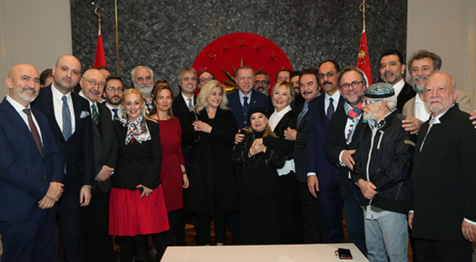 Sanatçılardan Erdoğan'a doğum günü sürprizi!