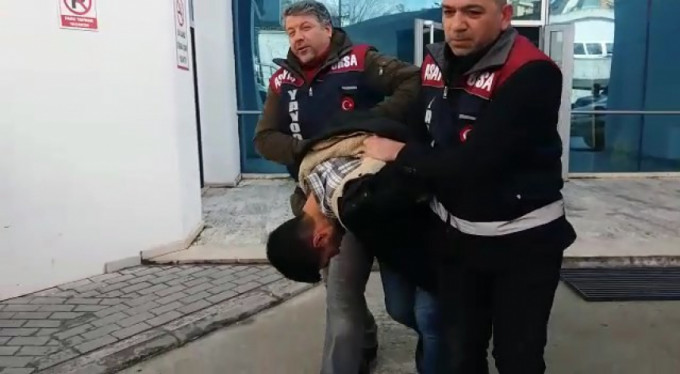 Bursa'daki hırsızlık kameraya yansıdı!