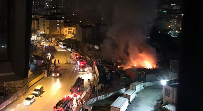 Depoda gece yarısı yangın paniği!