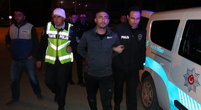 Ehliyetsiz sürücü şehri birbirine kattı!