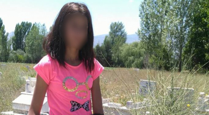 Korkunç! Bitlenen saçını benzinle yıkamak isterken...