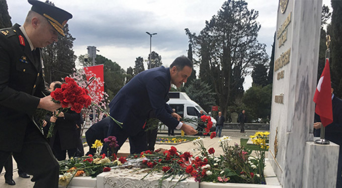 Mehmet Akif Ersoy kabri başında anıldı