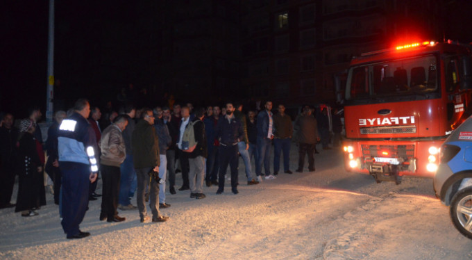 5 katlı binada panik anları!