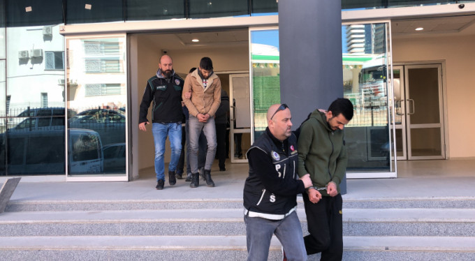 Bursa'da hareketli saatler! 5 kişi...