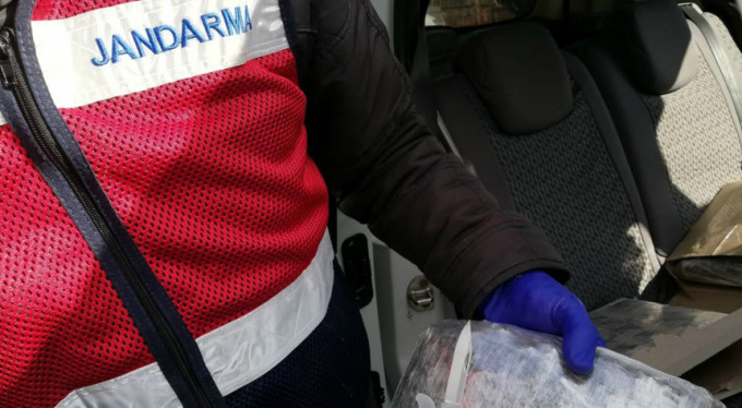 Jandarma ekipleri büyük tehlikeyi önledi!