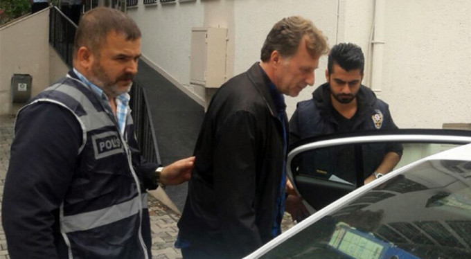 Eski futbolcuya hapis şoku!