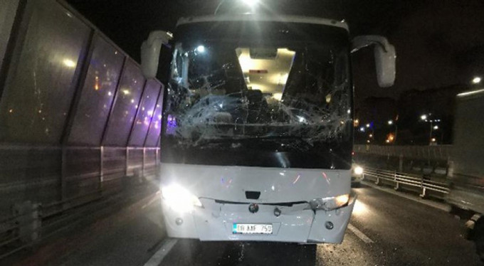 Köprüde panik anları! 3 otobüs...