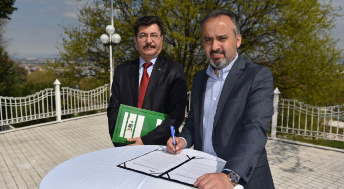 Bursa'da anlamlı imza