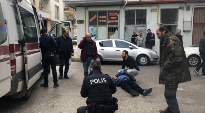 3 el sıkarak öldürdü, "O bana saldırdı" dedi!