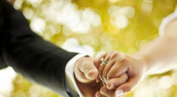 'Gerçek adını düğün davetiyesinden öğrendim'