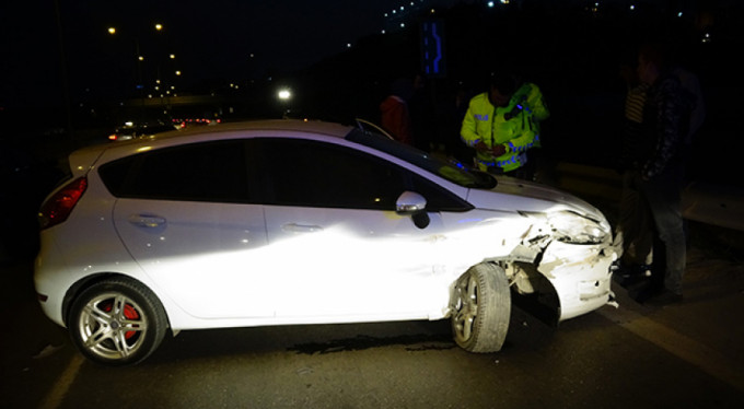 Kontrolden çıktı, bariyerlere çarptı