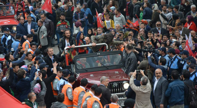 Fetih şenliklerinde Diriliş izdihamı